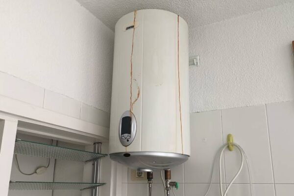 Termo eléctrico gotea