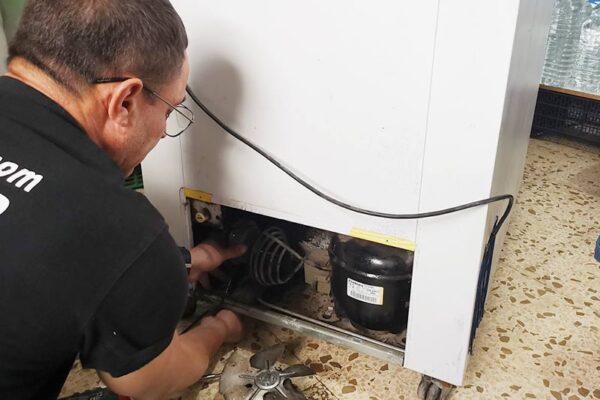 servicios de reparacion y mantenimiento de neveras y congeladores