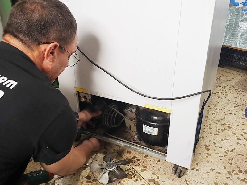 servicios de reparacion y mantenimiento de neveras y congeladores